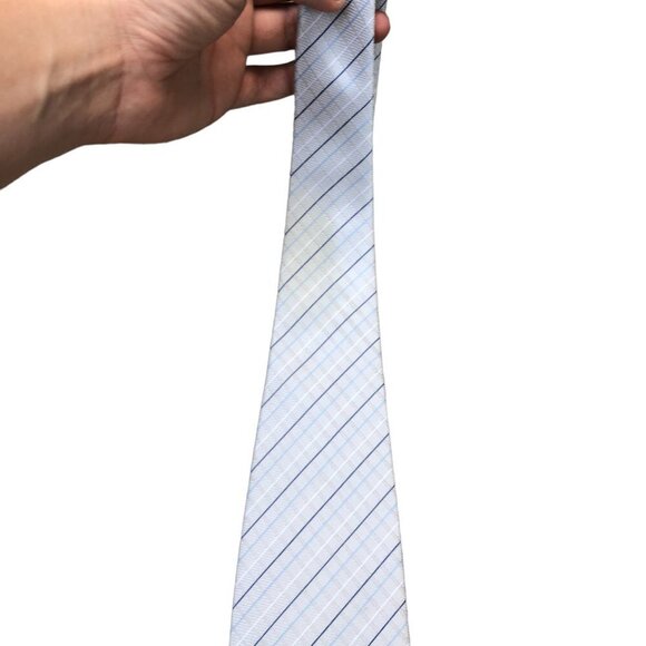 Vintage Burberry Tie - Picture 3 of 4